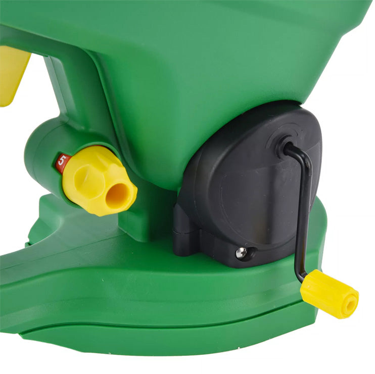 Hand seed/fertiliser spreader